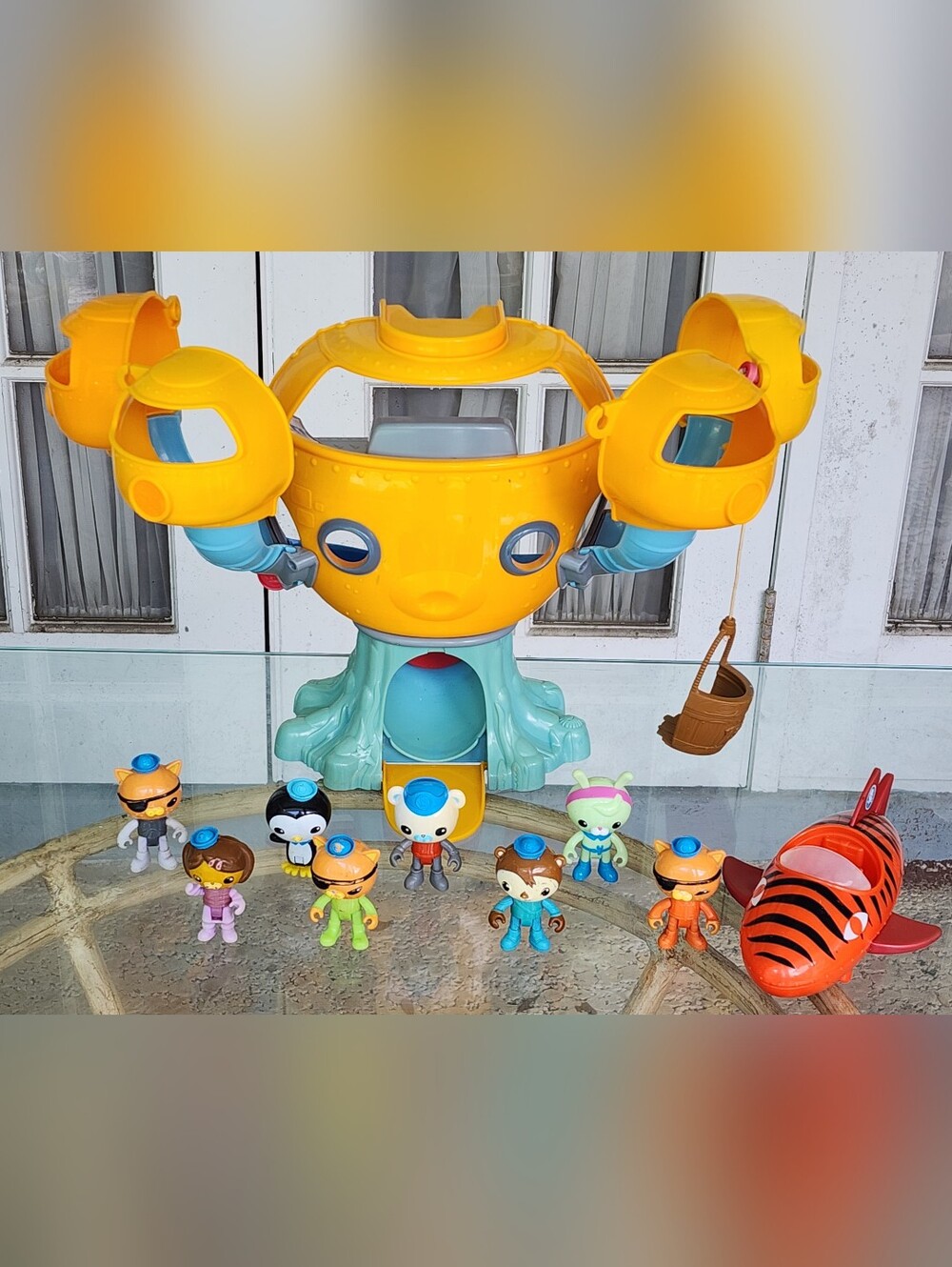 2010 Octonauts Above & Beyond Octopod Playset, Tiger Shark Vehicle, & Figures